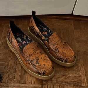 MaxMara Snakeskin Patterned Brown Loafers Sz 38